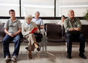 In Lombardia aumenta il rispetto dei tempi brevi per le liste d'attesa delle visite mediche: crescono le prestazioni erogate nei termini