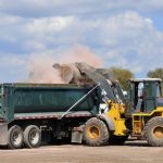 immagine generica per dare idea dei rifiuti da cantiere al centro della misura di bonifica a bonifica contenuta nella delibera su pogliano e coccaglio