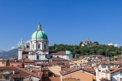 Il 'Patto per la creazione di un sistema di governance turistica per la provincia di Brescia' è stato presentato alla Camera di Commercio. Presente l'assessore regionale al Turismo, Marketing territoriale e Moda Debora Massari.