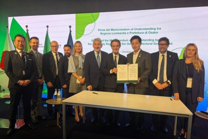 In Giappone la firma dell'accordo collaborazione Lombardia-Osaka con presidente Fontana e governatore di Osaka.