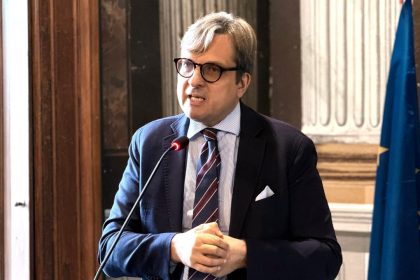 L’assessore regionale allo Sviluppo economico, Guido Guidesi, durante la tappa del tour istituzionale ‘Qui puoi’ a Villa Gallia a Como