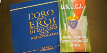 In foto il libro 'Eroi al valor militare di Milano', presentato a Palazzo Lombardia