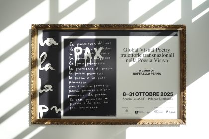 In foto una grande locandina della nuova mostra allestita a Palazzo Lombardia e promossa dalla Santa Sede sulla poesia visiva