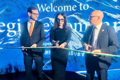 Mazzali inaugura padiglione Lombardia di Regione durante missione istituzionale a Tokyo 