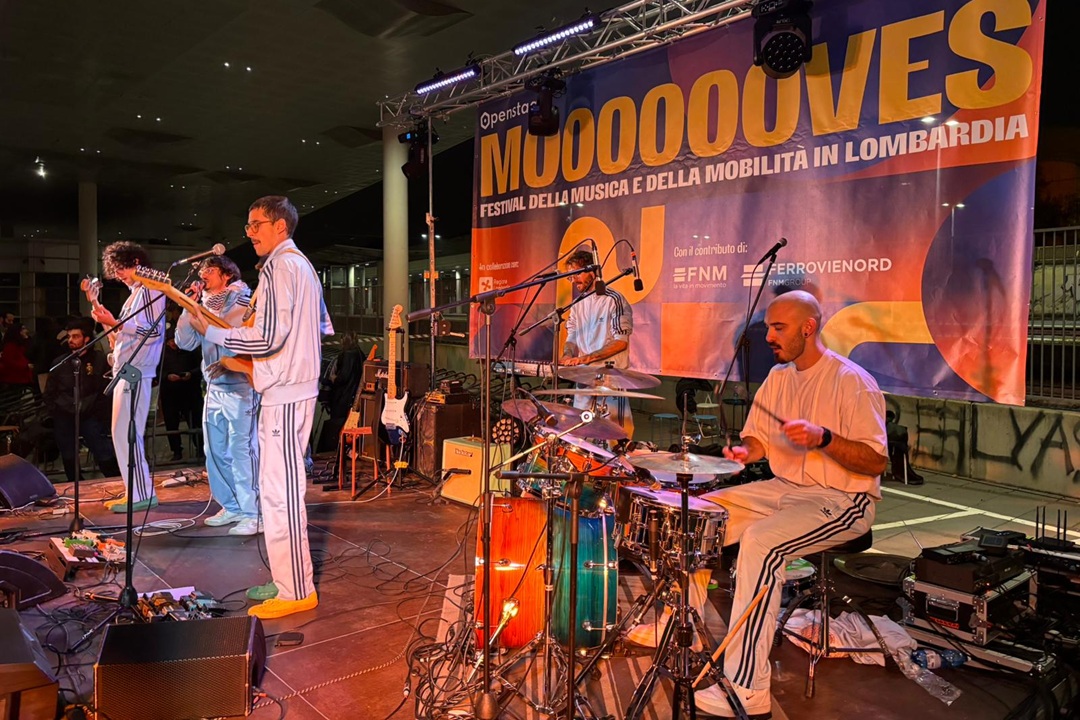 L’assessore regionale ai Trasporti e Mobilità sostenibile, Franco Lucente, ha partecipato alla stazione ferroviaria di Cormano/Cusano Milanino (MI) all’inaugurazione della seconda edizione del festival della musica e della mobilità Moooves