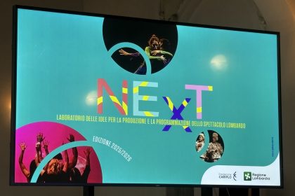 In foto il manifesto di ‘Next’ durante la conferenza stampa con l’assessore regionale alla Cultura, Francesca Caruso