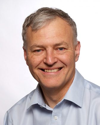 Il professor Douglas Frederick Easton
