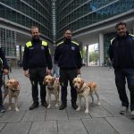 Dimostrazione di cani guida in piazza Città di Lombardia in occasione della XX Giornata nazionale del cane guida