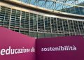 foto dell'allestimento in piazza a Palazzo Lombardia della Fiera di Educazione alla Sostenibilità Ambientale