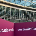 foto dell'allestimento in piazza a Palazzo Lombardia della Fiera di Educazione alla Sostenibilità Ambientale