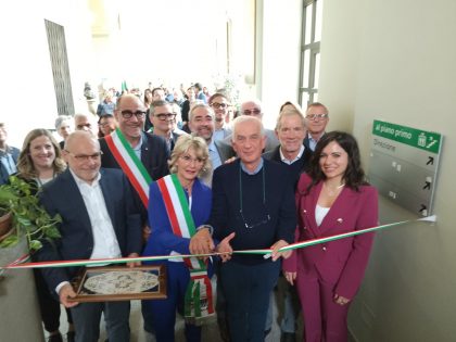 L’assessore regionale al Welfare Guido Bertolaso ha inaugurato l’ospedale di comunità di Calcinate, in provincia di Bergamo