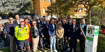 In foto l’assessore regionale al Welfare, Guido Bertolaso, intervenuto a sostegno dei defibrillatori in Lombardia