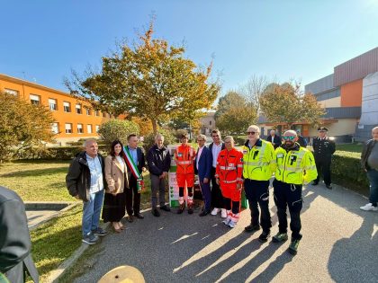 L'incontro in mattinata dell'assessore regionale Bertolaso, a Ripalta Cremasca, alla cerimonia di inaugurazione delle nuove postazioni di defibrillatori installate sul territorio comunale