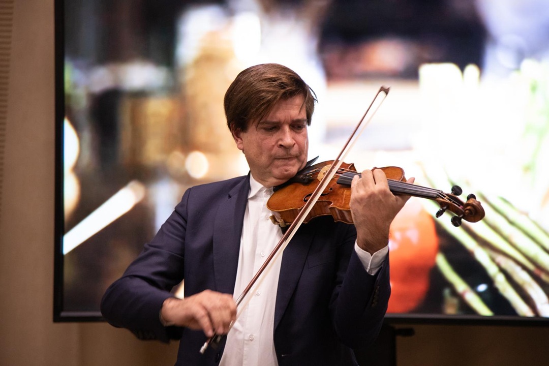 All'Expo di Osaka in Giappone anche lo Stradivari di Cremona avvicina alle Olimpiadi invernali 2026 di Milano Cortina