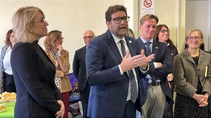 Visita nelle sedi Arpa Lombardia Brescia e Darfo Boario Terme dell'assessore regionale Giorgio Maione per celebrare i 25 anni di attività . Presenti anche la presidente di Arpa Lombardia Lucia Lo Palo e il direttore generale Fabio Cambielli.