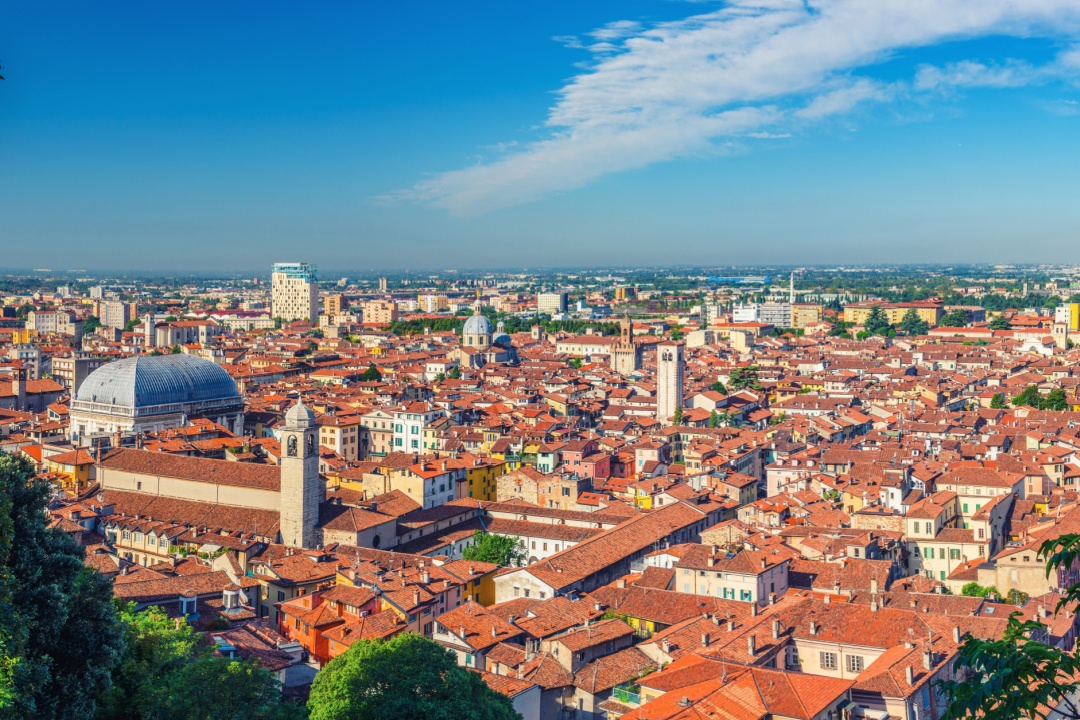 Visita nelle sedi Arpa Lombardia Brescia e Darfo Boario Terme dell'assessore regionale Giorgio Maione per celebrare i 25 anni di attività . Presenti anche la presidente di Arpa Lombardia Lucia Lo Palo e il direttore generale Fabio Cambielli.
