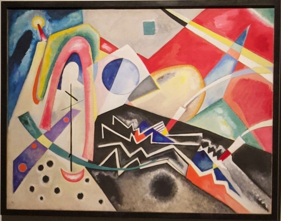 Nella foto un quadro della mostra al museo MA.GA di Gallarate (Varese) dedicata a Wassily Kandinsky, uno dei pionieri dell’arte astratta.