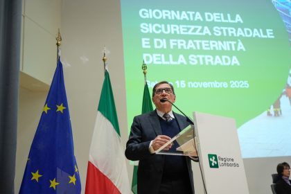 A Palazzo Lombardia si è svolta la Giornata della Sicurezza stradale e di Fraternità della strada 2025: in foto l’assessore regionale alla Sicurezza e Protezione civile, Romano La Russa