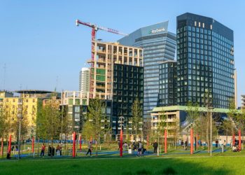 'Rigenerare per prevenire. Strategie territoriali contro la violenza' è il titolo del convegno organizzato a Palazzo Lombardia dall'Assessorato al Territorio e Sistemi verdi in collaborazione con l'associazione 'Olga' (Oltre la grande assenza)  che ha come obiettivo principale l' educare contro ogni forma di violenza.