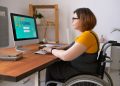 Dalla Lombardia fondi per acquisto di ausili tecnologici per persone con disabilità o disturbi specifici dell'apprendimento (DSA)