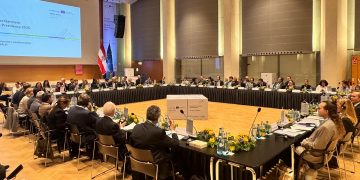 L’assessore regionale allo Sviluppo economico, Guido Guidesi, è intervenuto all’assemblea generale di Eusalp (l’Alleanza europea delle regioni alpine) a Innsbruck, in Austria