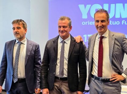 assessore Fermi a presentazione della fiera young 2025 su orientamento studenti a Lario Fiere