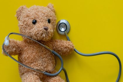 Da Regione Lombardia il bando 'Oltre la cura' per i piccoli pazienti oncologici e le loro famiglie