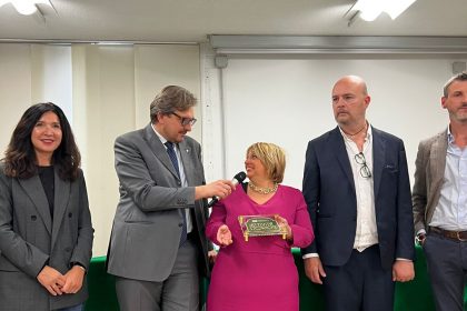 L'assessore regionale allo Sviluppo economico, Guido Guidesi, ha premiato 25 'nuove' attività storiche della provincia di Lodi
