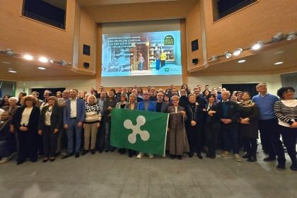 L'assessore regionale allo Sviluppo economico, Guido Guidesi, ha premiato 40 'nuove' attività storiche della provincia di Mantova