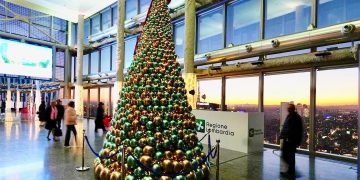 Sabato 20, e domenica 21 dicembre, in occasione delle festività Natalizie, nuove aperture gratuite, del Belvedere di Palazzo Lombardia. In mostra anche le torce olimpiche con le quali è possibile farsi una foto.