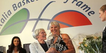 Il presidente della Lombardia Attilio Fontana esprime il cordoglio per la morte della leggenda del basket Mabel Bocchi (foto Ansa)