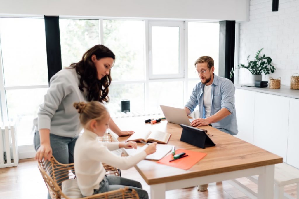 Regione Lombardia ha approvato le 'Linee guida dei Piani Territoriali di Conciliazione vita-lavoro 2025–2027.