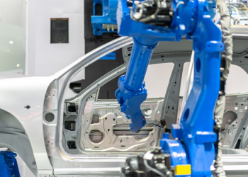 L’assessore Guidesi ammonisce l'UE sul rischio deindustrializzazione in merito al nuovo rinvio del pacchetto automotive della Commissione