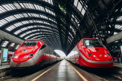 Regione Lombardia e Intesa Sanpaolo hanno sottoscritto un accordo di finanziamento da 283 milioni di euro per nuovi treni elettrici
