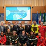 foto di gruppo alla conferenza per salvataggio eccezionale del giovane in ipotermia