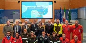 foto di gruppo alla conferenza per salvataggio eccezionale del giovane in ipotermia