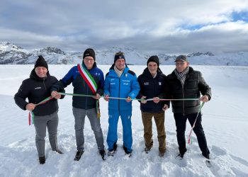In foto il taglio del nastro del bacino di innevamento a Livigno con il presidente della Regione Lombardia, Attilio Fontana, e l’assessore regionale alla Montagna Massimo Sertori