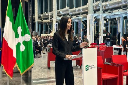 Debora Massari (in foto) assessore regionale a Turismo, Marketing territoriale e Moda , nel suo intervento in occasione di 'Lombardia style premium brands', ovvero il raccontare il saper fare dell'artigiano, quello autentico, che nasce nei laboratori e cresce nelle mani degli artieri della Lombardia.