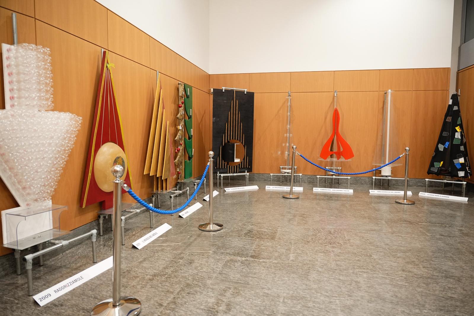 A Palazzo Lombardia due mostre 'natalizie' visitabili fino a gennaio 2026