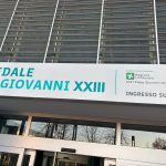 In vista della ‘Festa di Santa Lucia’, il campione olimpico dei 100 metri Marcell Jacobs e l’assessore regionale alle Infrastrutture e Opere pubbliche Claudia Maria Terzi partecipano all’iniziativa promossa da Regione Lombardia, in collaborazione con l’Ospedale Papa Giovanni XXIII di Bergamo, che prevede la consegna di doni ai bambini ricoverati nei reparti di Pediatria