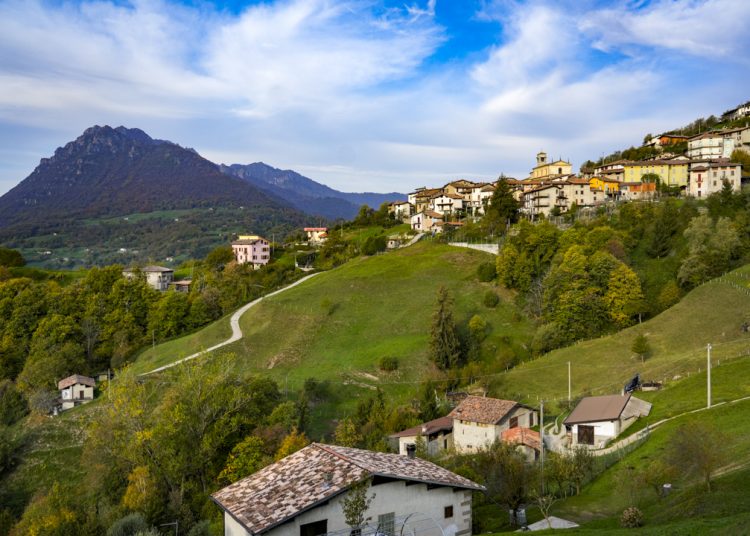Una veduta della Valle Sabbia con cui Regione Lombardia ha sottoscritto un Accordio di Collaborazione nell'ambito delle azioni per le Valli Prealpine
