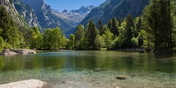 Promuovere il turismo sostenibile in Valtellina (in foto uno scorcio) coinvolgendo operatori del settore e studenti è l’obiettivo del progetto ‘Soggiorni Stellati’