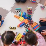 Riaperti, da Regione Lombardia, i termini per le famiglie per aderire a Nidi Gratis Plus 2025-2026
