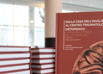 La copertina della 'Strenna' natalizia realizzata dall'ospedale Pini - CTO