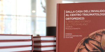 La copertina della 'Strenna' natalizia realizzata dall'ospedale Pini - CTO