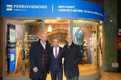 assessore Lucente e vertici FNM e Ferrovie Nord a assessore Lucente a inaugurazione infopoint cantieri alla stazione Cadorna