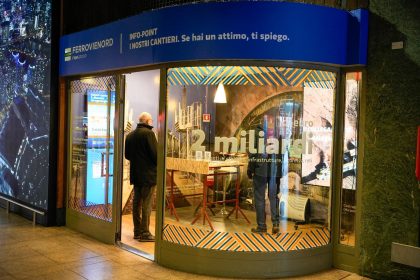 foto generica inaugurazione infopoint cantieri alla stazione Cadorna in Lombardia