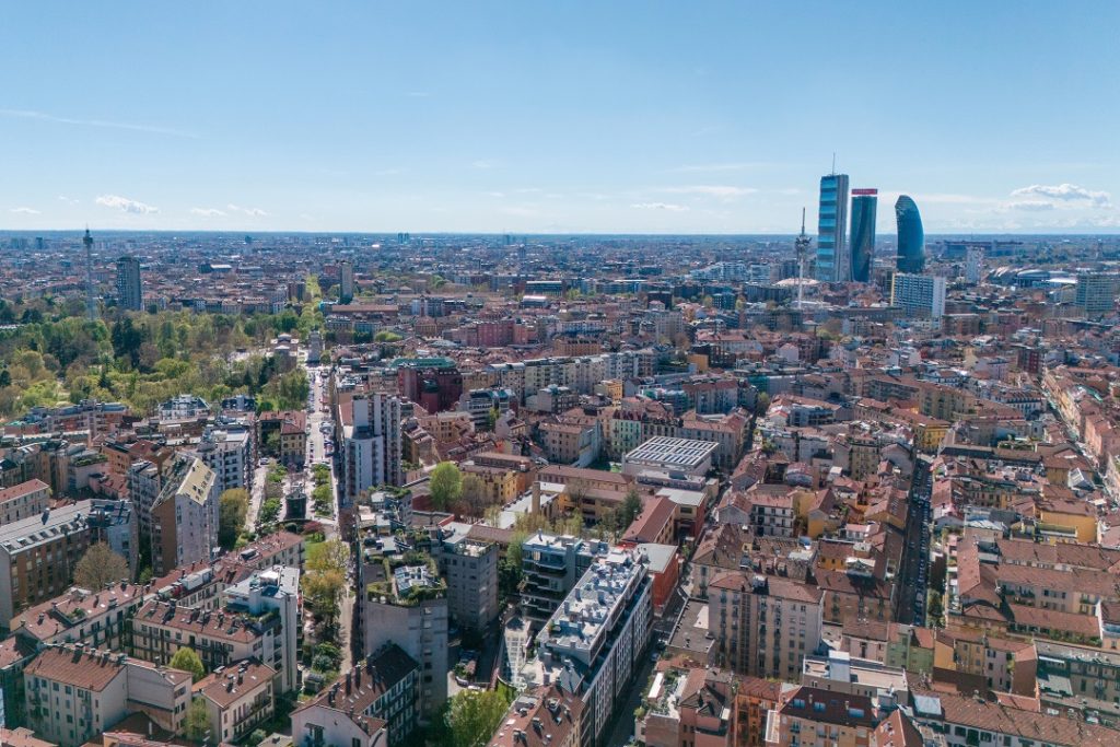 veduta di Milano dall'alto dove sono state disattivate misure antinquinamento