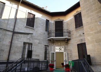 LNews-Foto/Video. MILANO, INAUGURATA SEDE FEDERAZIONE ITALIANA SPORT INVERNALI (FISI) IN EDIFICIO ALER. PRESIDENTE FONTANA E ASSESSORE FRANCO: INTERVENTO CHE UNISCE EREDITÀ OLIMPICA E RIGENERAZIONE URBANA