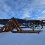 il simbolo a 5 cerchi delle Olimpiadi fotografato a Livigno in occasione dell'arrivo della Fiamma Olimpica